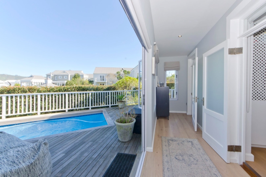 4 Bedroom Property for Sale in Thesen Islands Western Cape